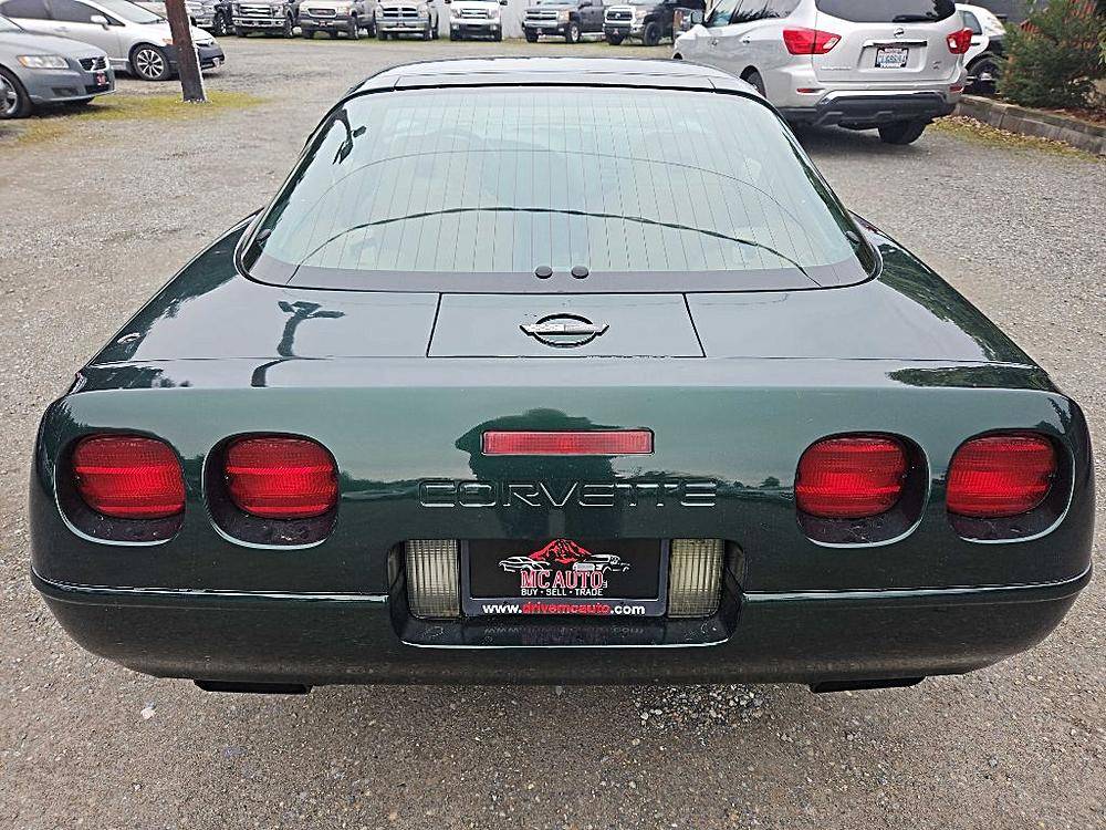 Chevrolet-corvette-1994-green-19