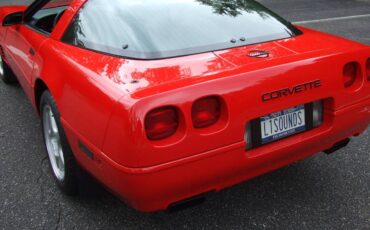 Chevrolet-corvette-1995-red-1