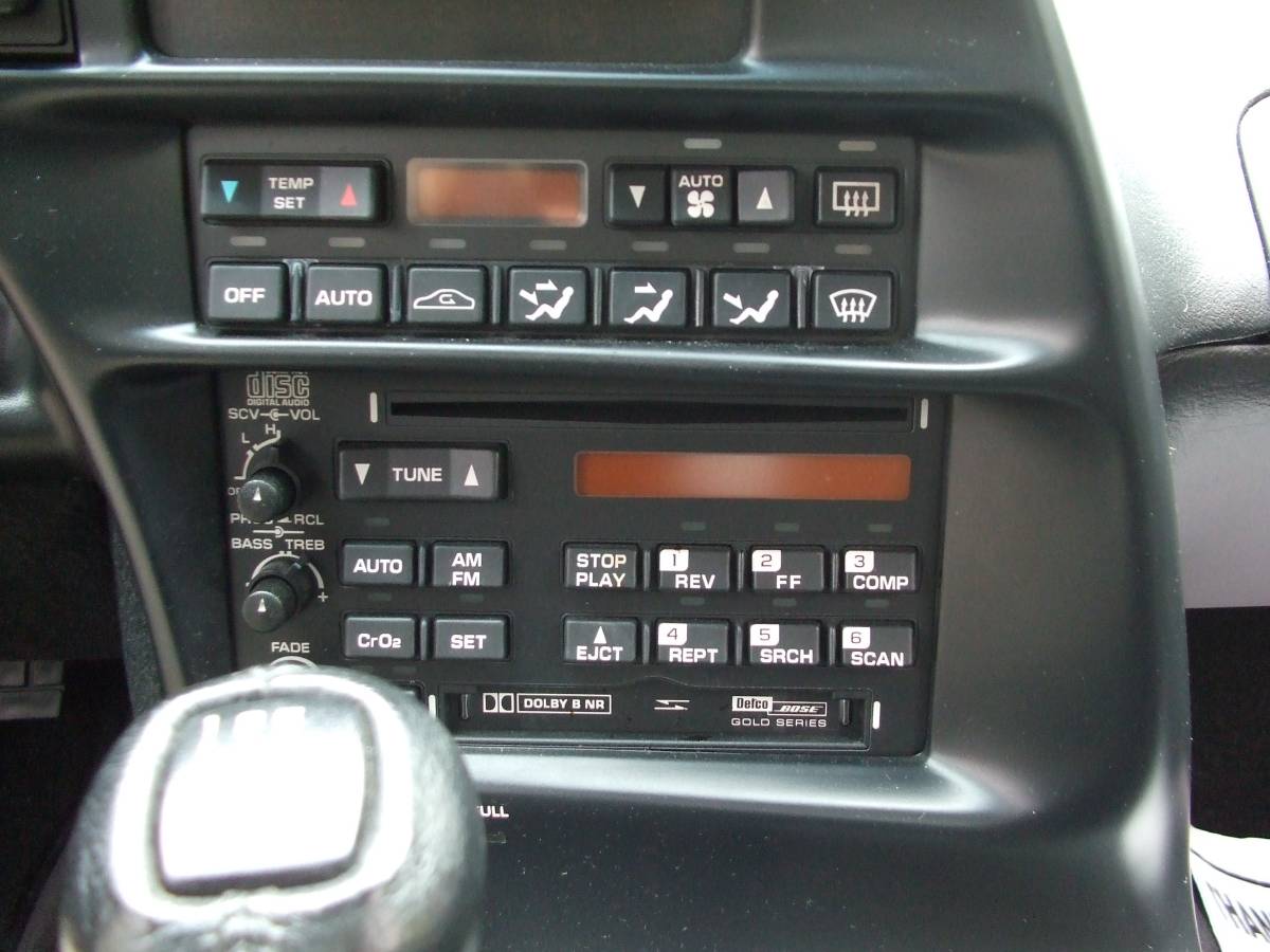 Chevrolet-corvette-1995-red-18