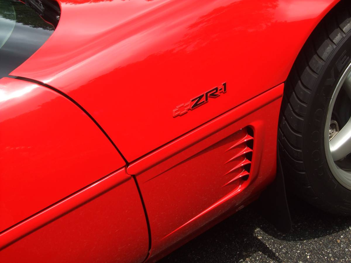 Chevrolet-corvette-1995-red-24