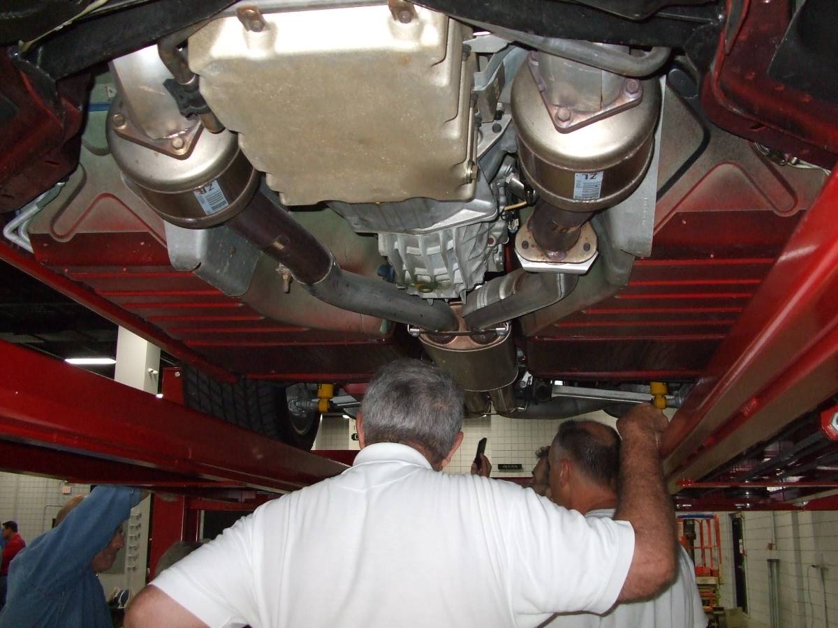 Chevrolet-corvette-1995-red-36