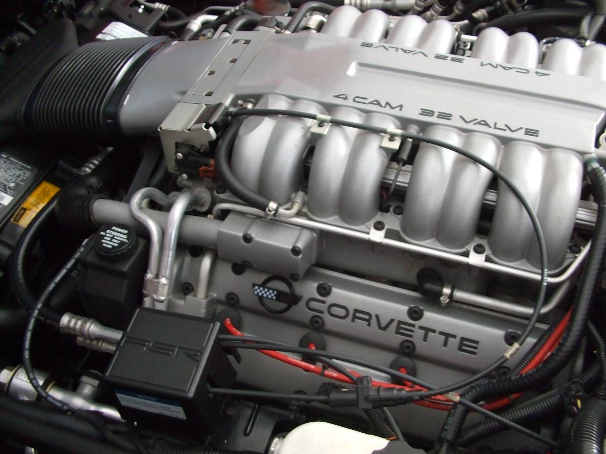 Chevrolet-corvette-1995-red-41