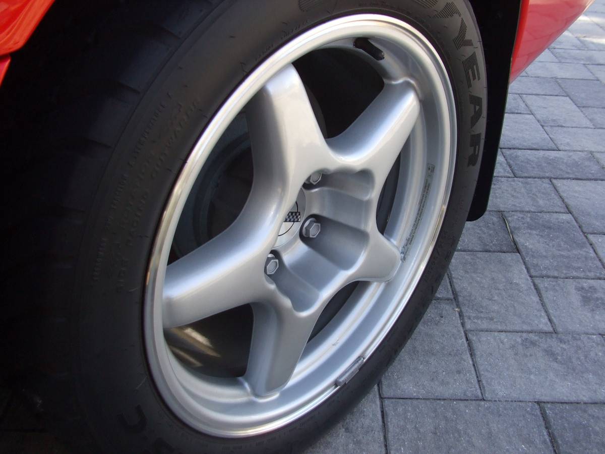 Chevrolet-corvette-1995-red-8