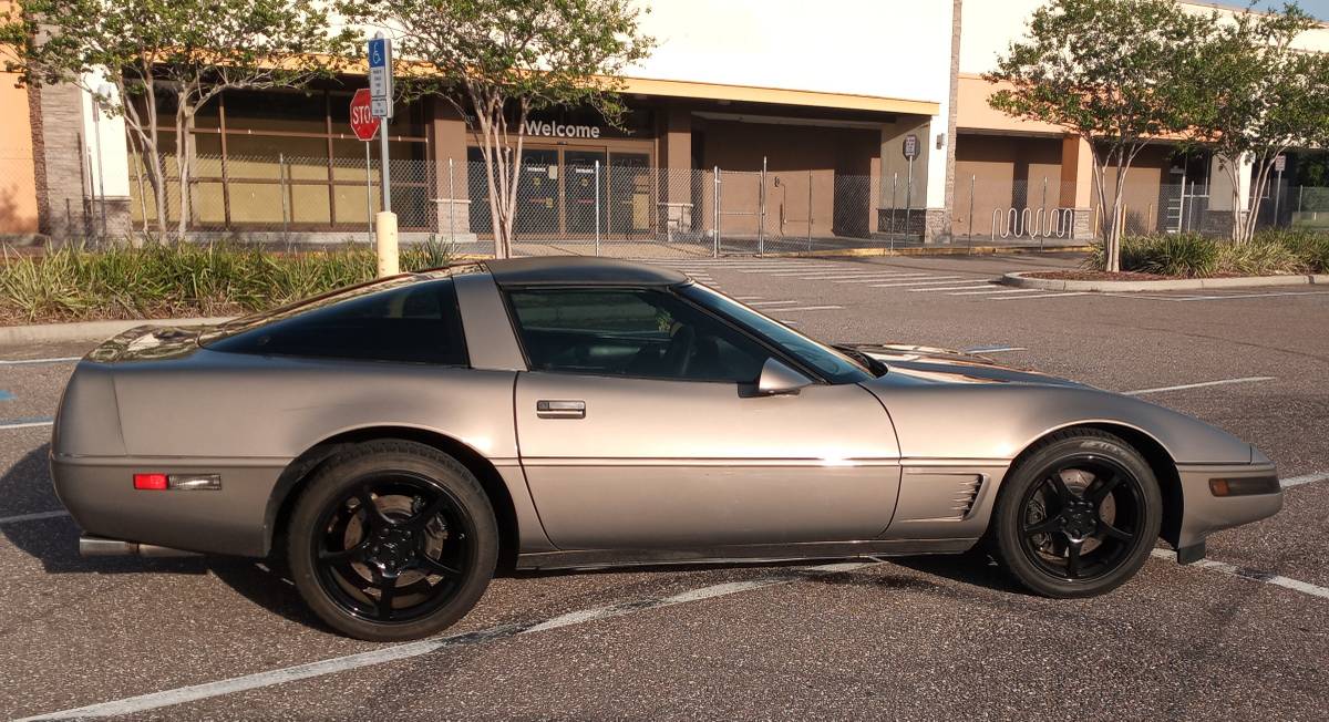 Chevrolet-corvette-1996-custom-1