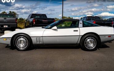 Chevrolet-corvette-base-1986-19