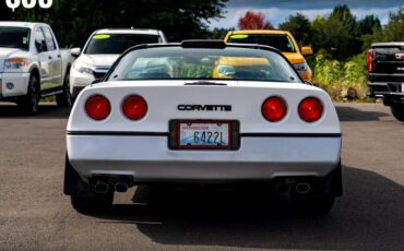 Chevrolet-corvette-base-1986-2