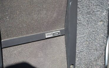 Chevrolet-corvette-base-1988-white-15