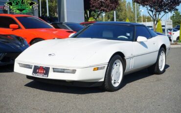 Chevrolet-corvette-base-1988-white-5