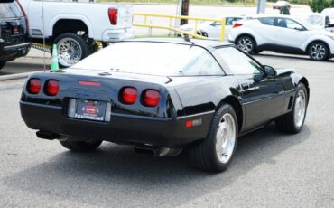 Chevrolet-corvette-base-1995-black-1