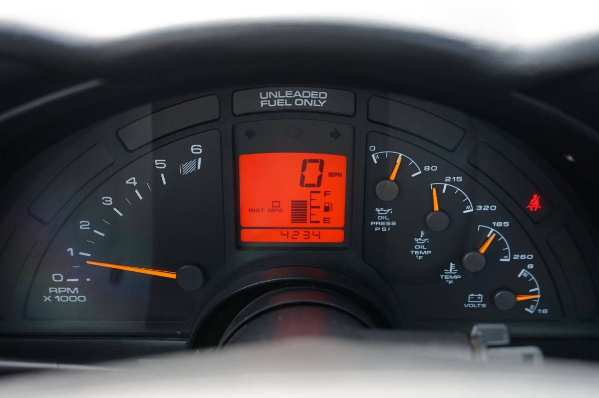 Chevrolet-corvette-base-1995-black-13