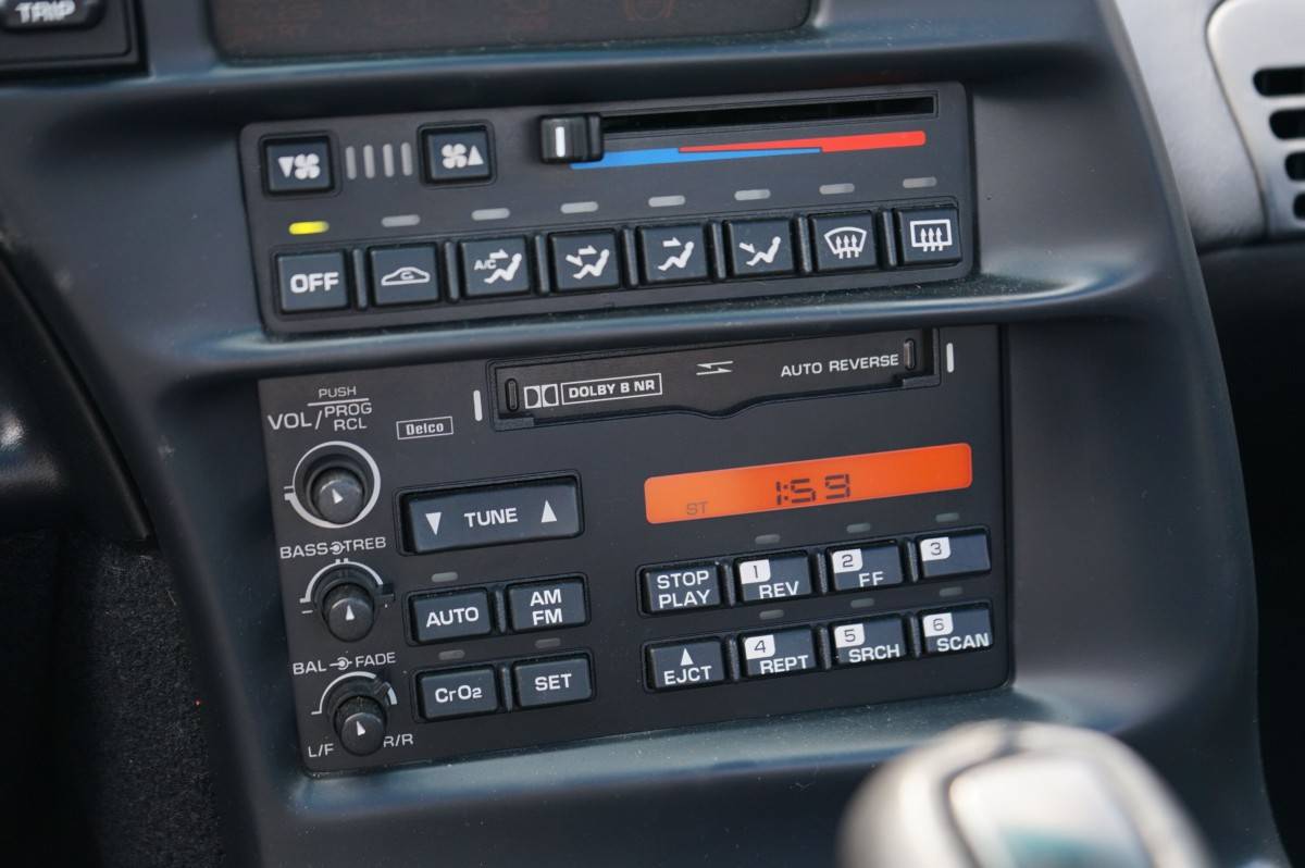 Chevrolet-corvette-base-1995-black-15