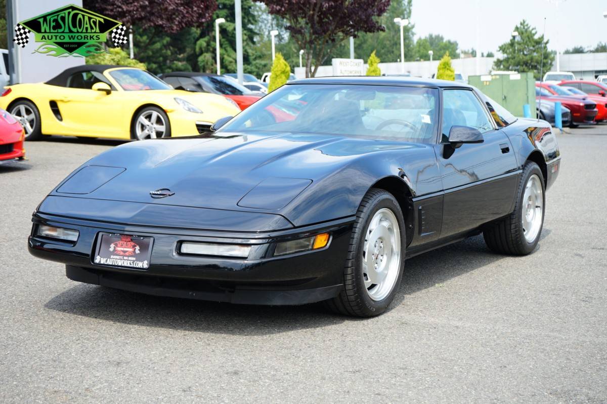 Chevrolet-corvette-base-1995-black-9