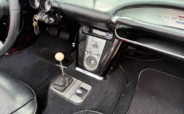 Chevrolet-corvette-convertible-1962-red-20