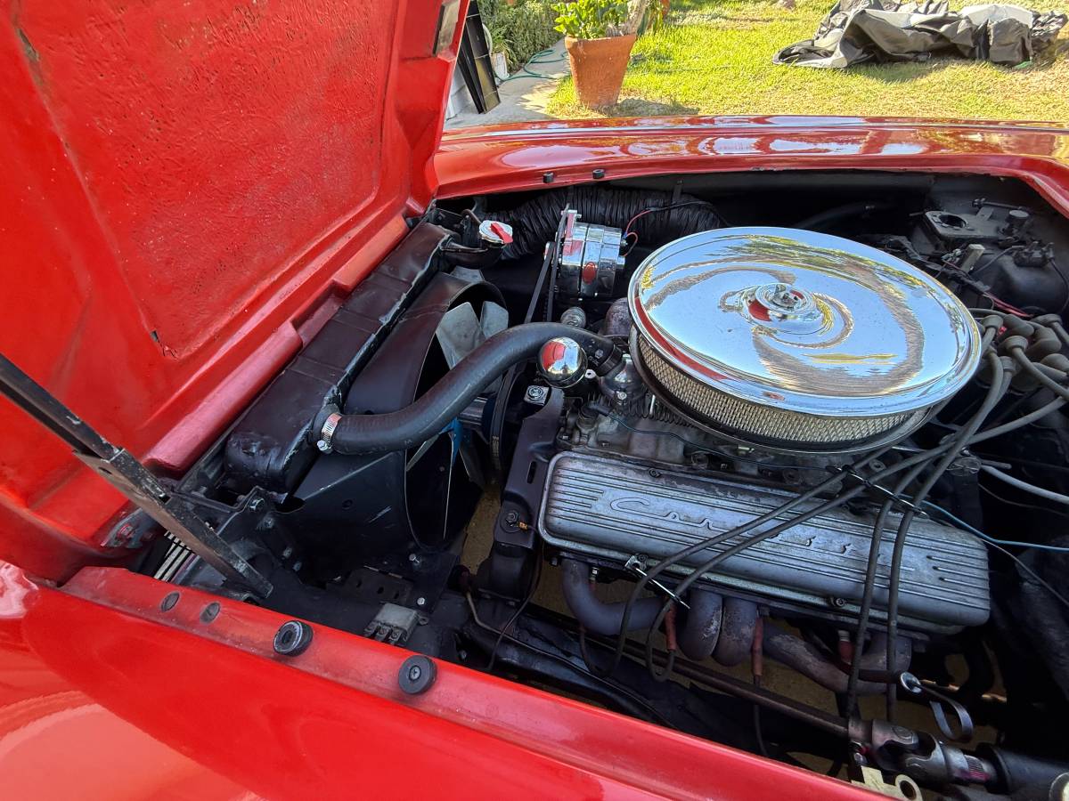 Chevrolet-corvette-convertible-1962-red-22