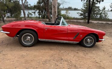 Chevrolet-corvette-convertible-1962-red