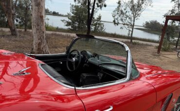 Chevrolet-corvette-convertible-1962-red-6