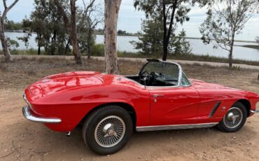 Chevrolet-corvette-convertible-1962-red-7