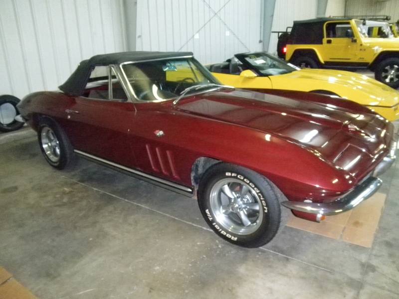 Chevrolet-corvette-convertible-1965-3