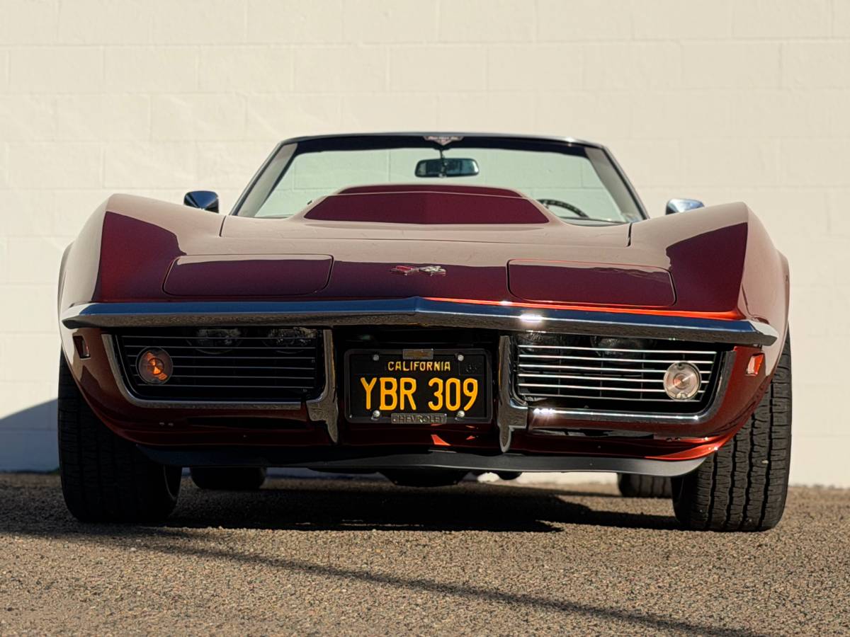 Chevrolet-corvette-convertible-1968-1
