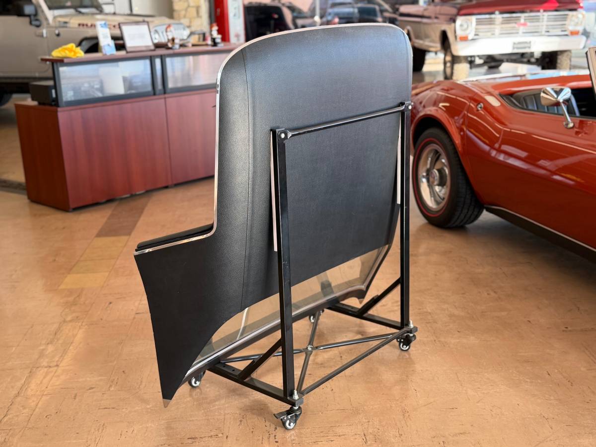 Chevrolet-corvette-convertible-1968-18