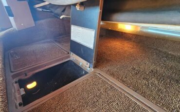 Chevrolet-corvette-convertible-1972-red-15