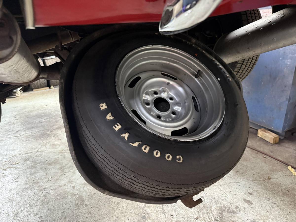 Chevrolet-corvette-convertible-1972-red-6