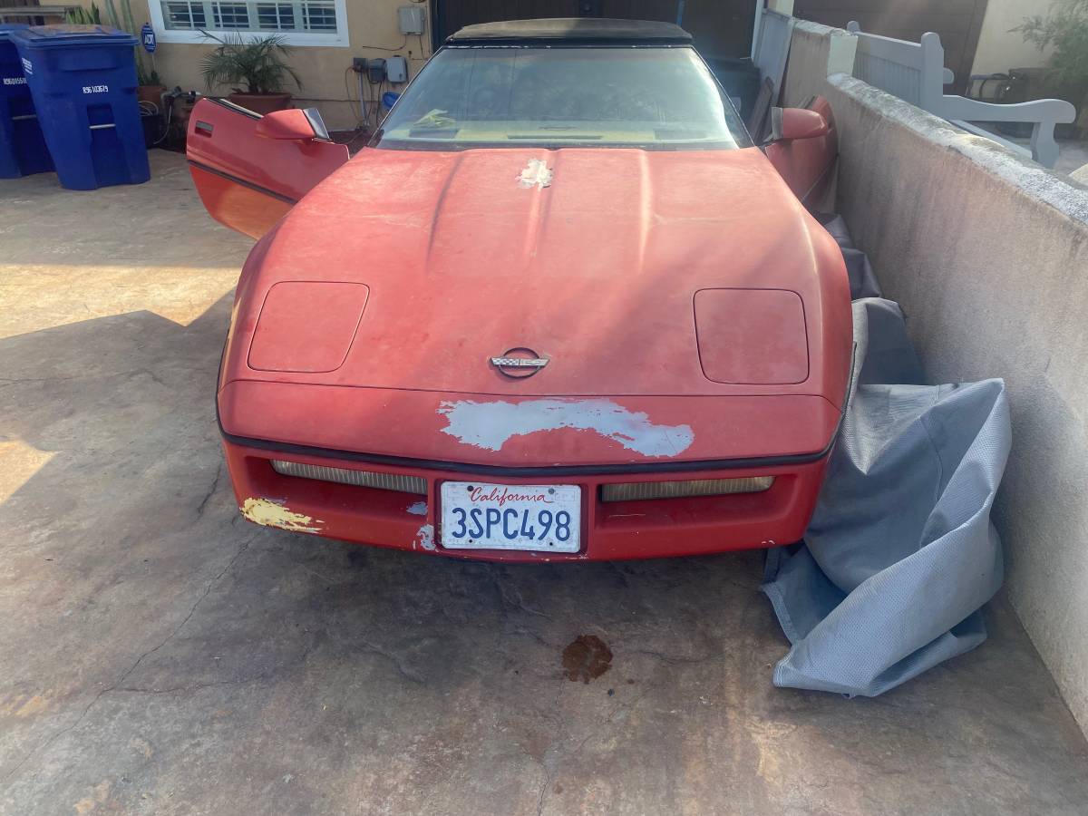 Chevrolet-corvette-convertible-1986-red-1