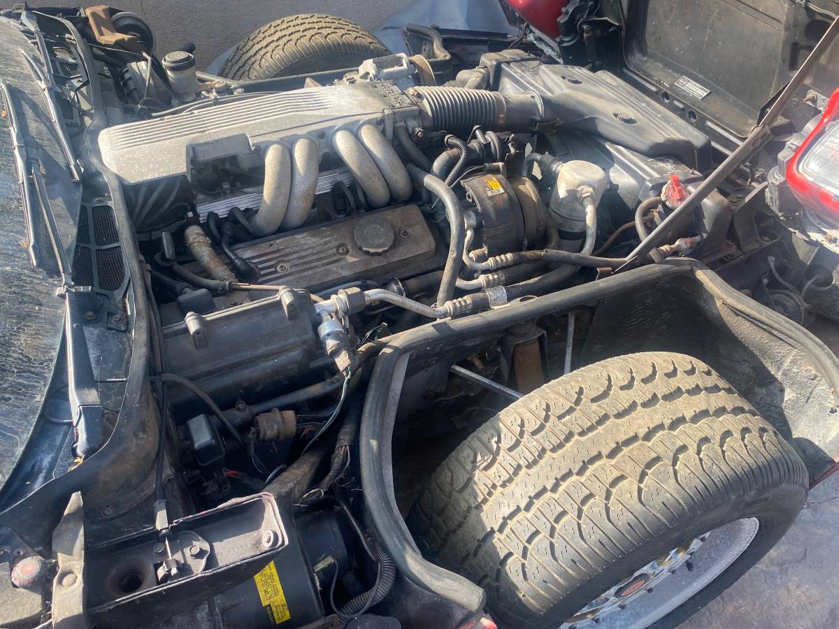 Chevrolet-corvette-convertible-1986-red-10