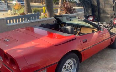 Chevrolet-corvette-convertible-1986-red-14