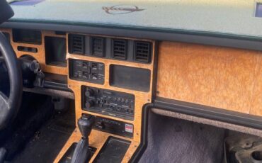 Chevrolet-corvette-convertible-1986-red-15