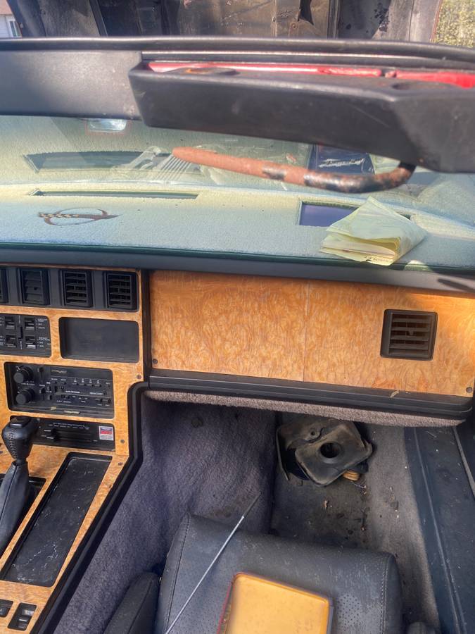 Chevrolet-corvette-convertible-1986-red-16