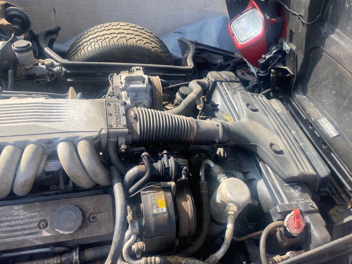 Chevrolet-corvette-convertible-1986-red-19