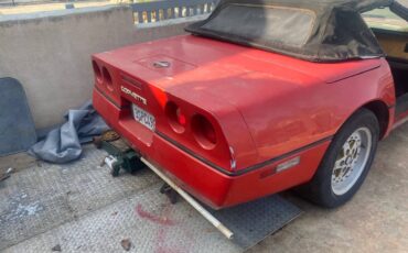 Chevrolet-corvette-convertible-1986-red-20