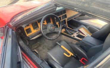 Chevrolet-corvette-convertible-1986-red-4