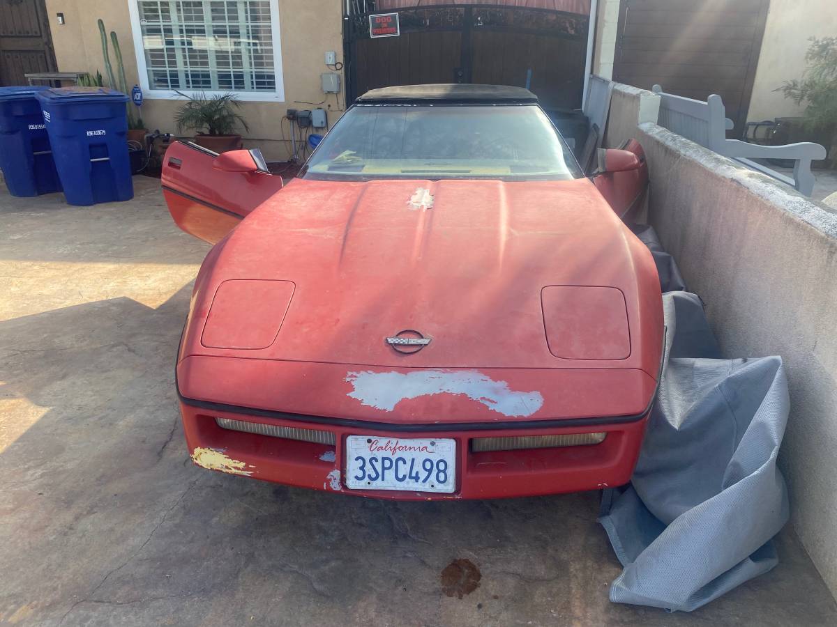 Chevrolet-corvette-convertible-1986-red-5