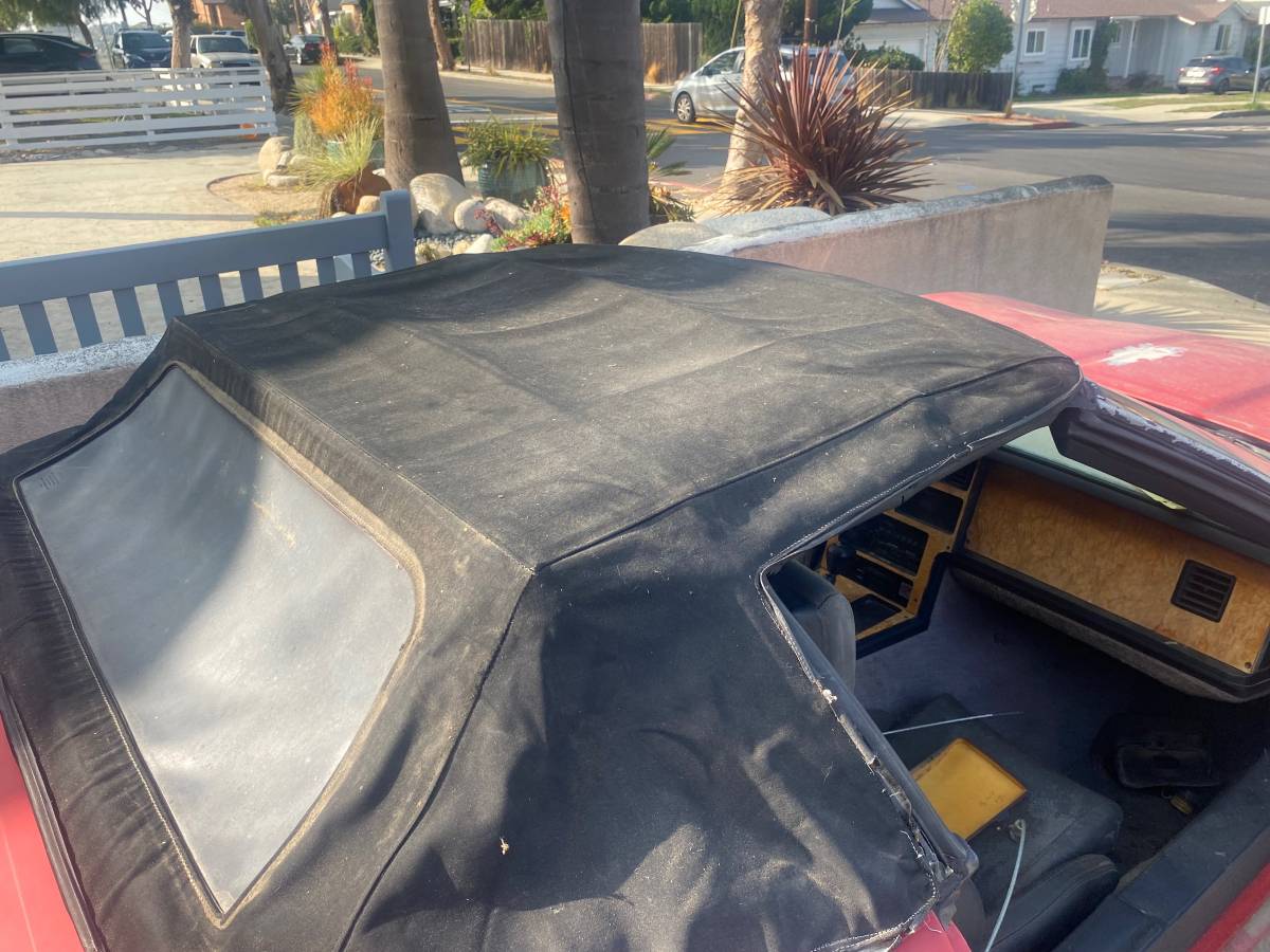 Chevrolet-corvette-convertible-1986-red-7