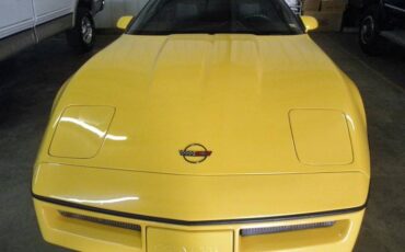 Chevrolet-corvette-convertible-1986-yellow-1