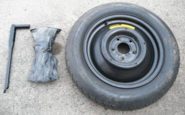 Chevrolet-corvette-convertible-1986-yellow-10