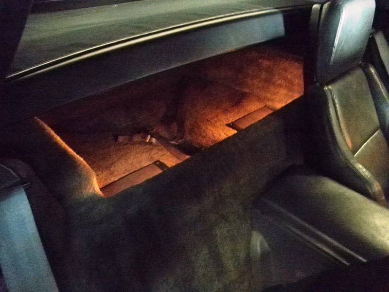 Chevrolet-corvette-convertible-1986-yellow-12