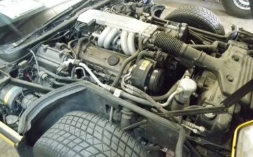 Chevrolet-corvette-convertible-1986-yellow-7