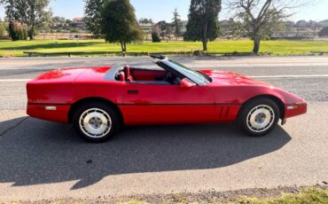 Chevrolet-corvette-convertible-1987-red-2