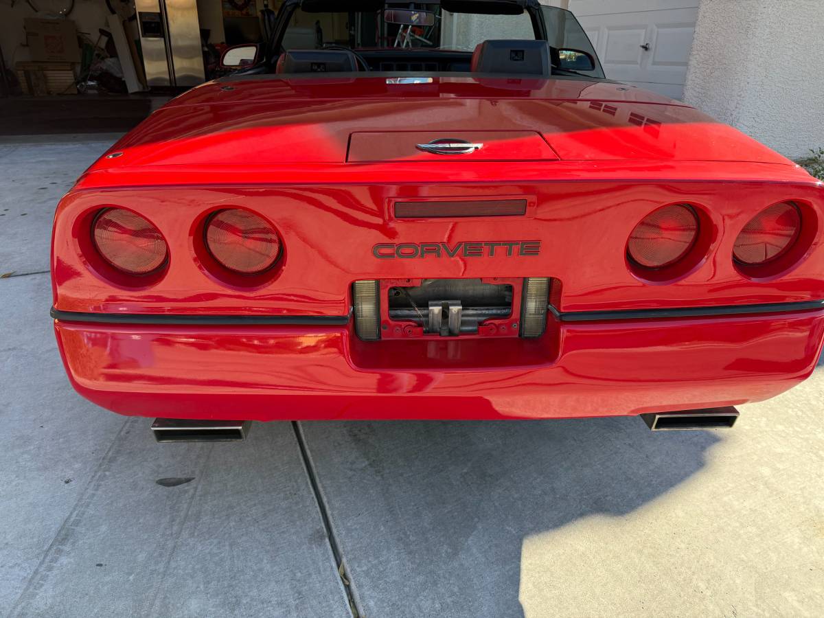 Chevrolet-corvette-convertible-1989-red-2
