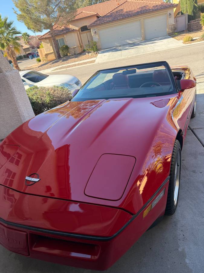 Chevrolet-corvette-convertible-1989-red
