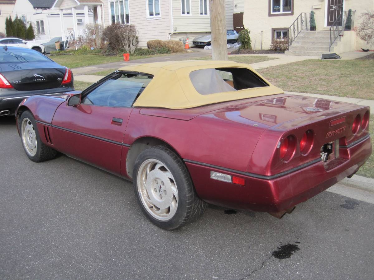 Chevrolet-corvette-convertible-1990-1