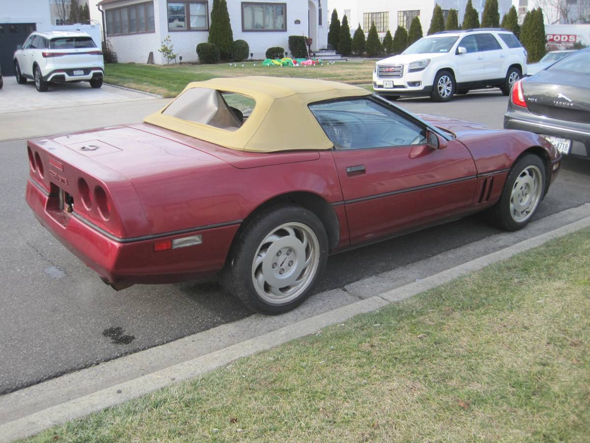 Chevrolet-corvette-convertible-1990-2