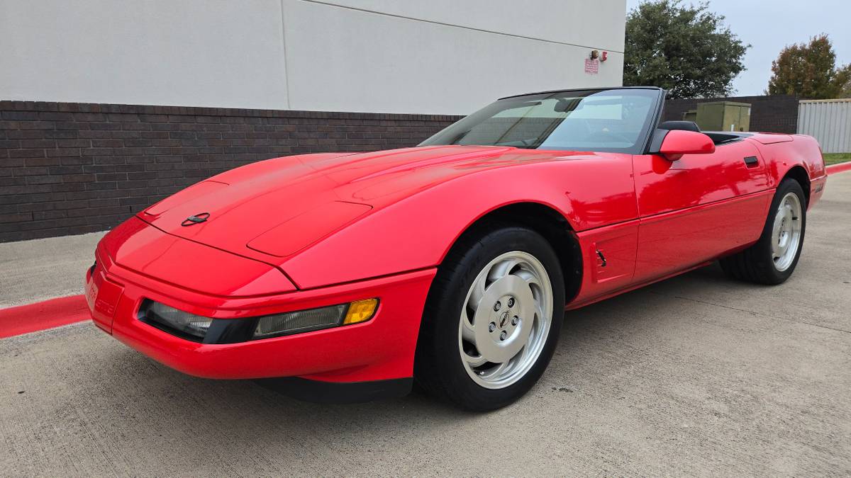 Chevrolet-corvette-convertible-1995-red-12