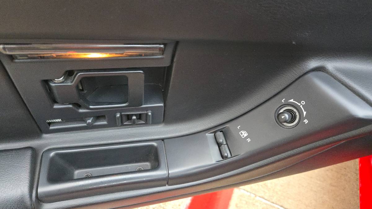 Chevrolet-corvette-convertible-1995-red-23