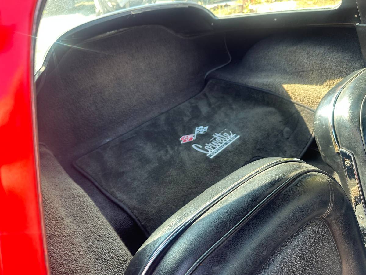 Chevrolet-corvette-coupe-1967-red-4