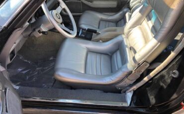 Chevrolet-corvette-coupe-1978-black-11