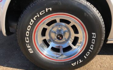 Chevrolet-corvette-coupe-1978-black-17